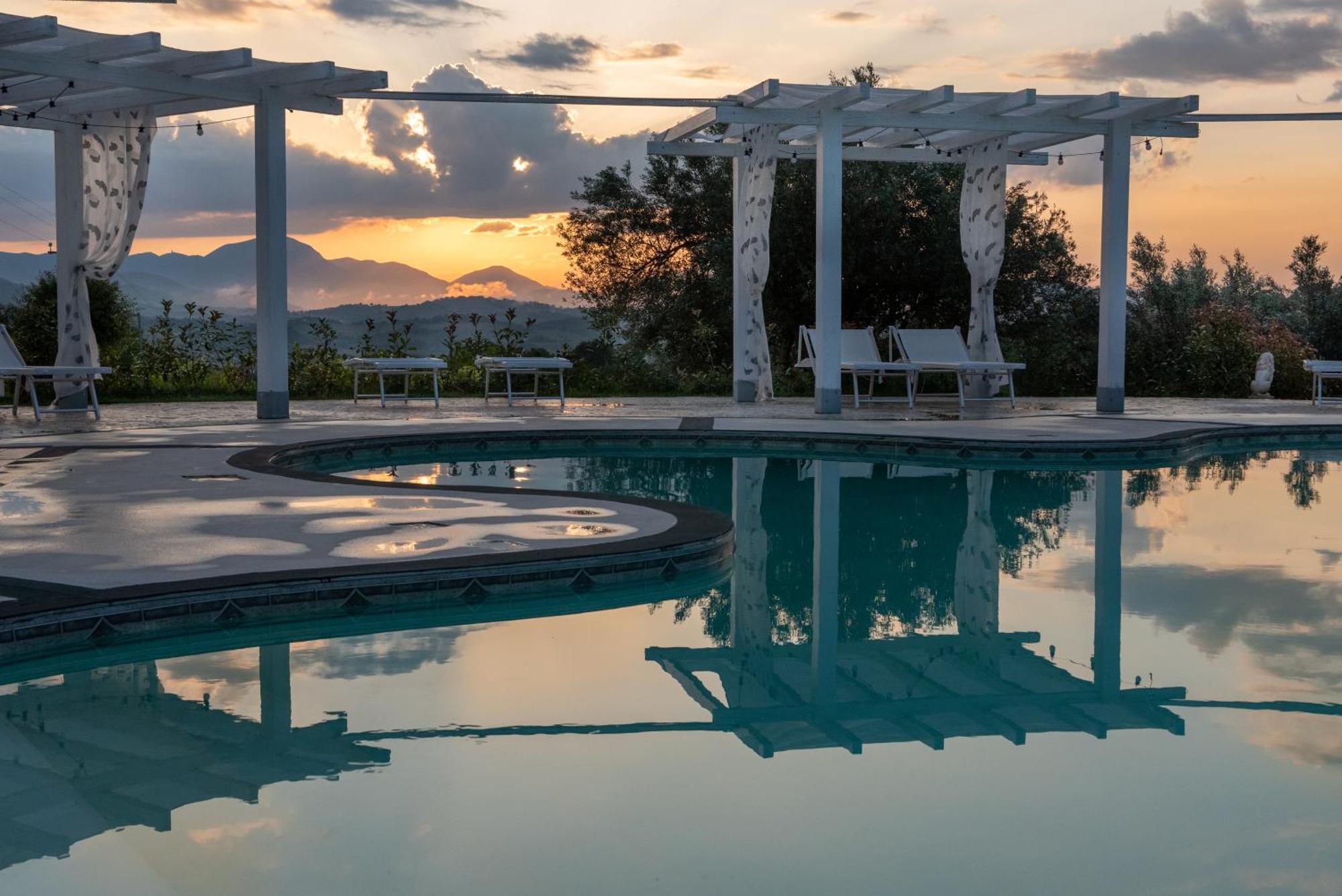 Casa Grimaldi Boutique Hotel & Restaurant Matelica Luaran gambar