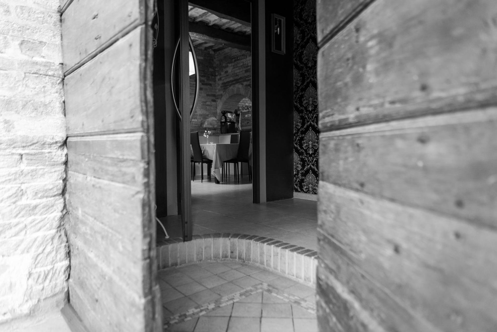 Casa Grimaldi Boutique Hotel & Restaurant Matelica Luaran gambar